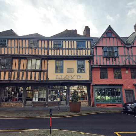 Central Gloucester Self-Catering Flat - A Hidden Gem Esterno foto
