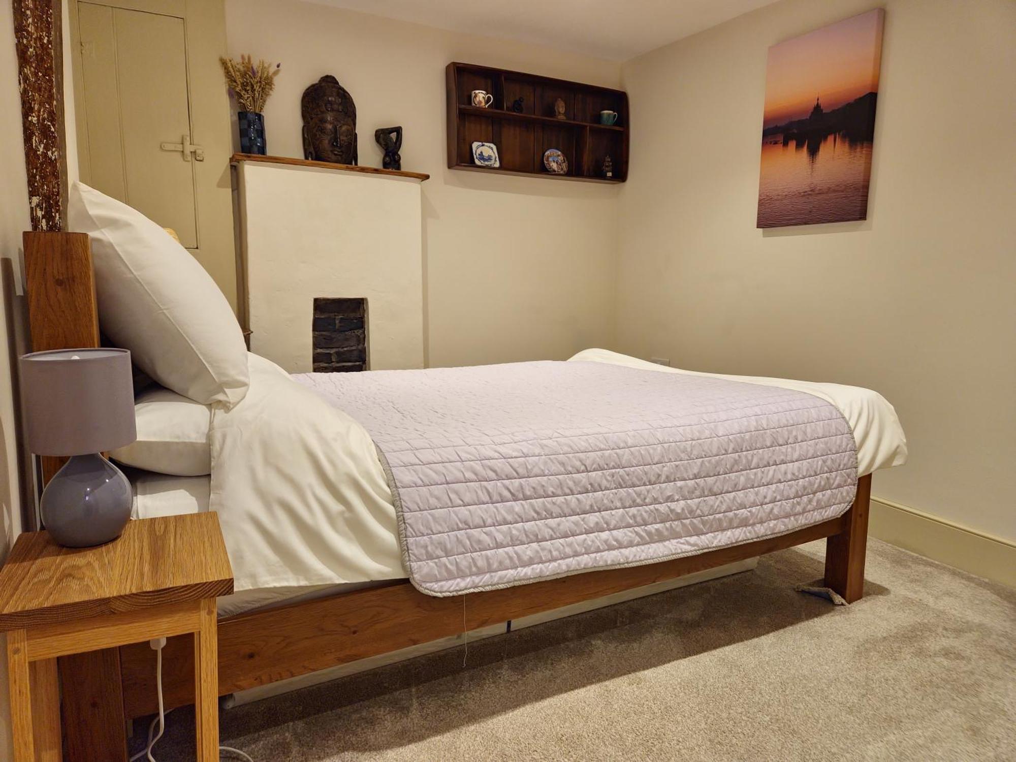 Central Gloucester Self-Catering Flat - A Hidden Gem Esterno foto