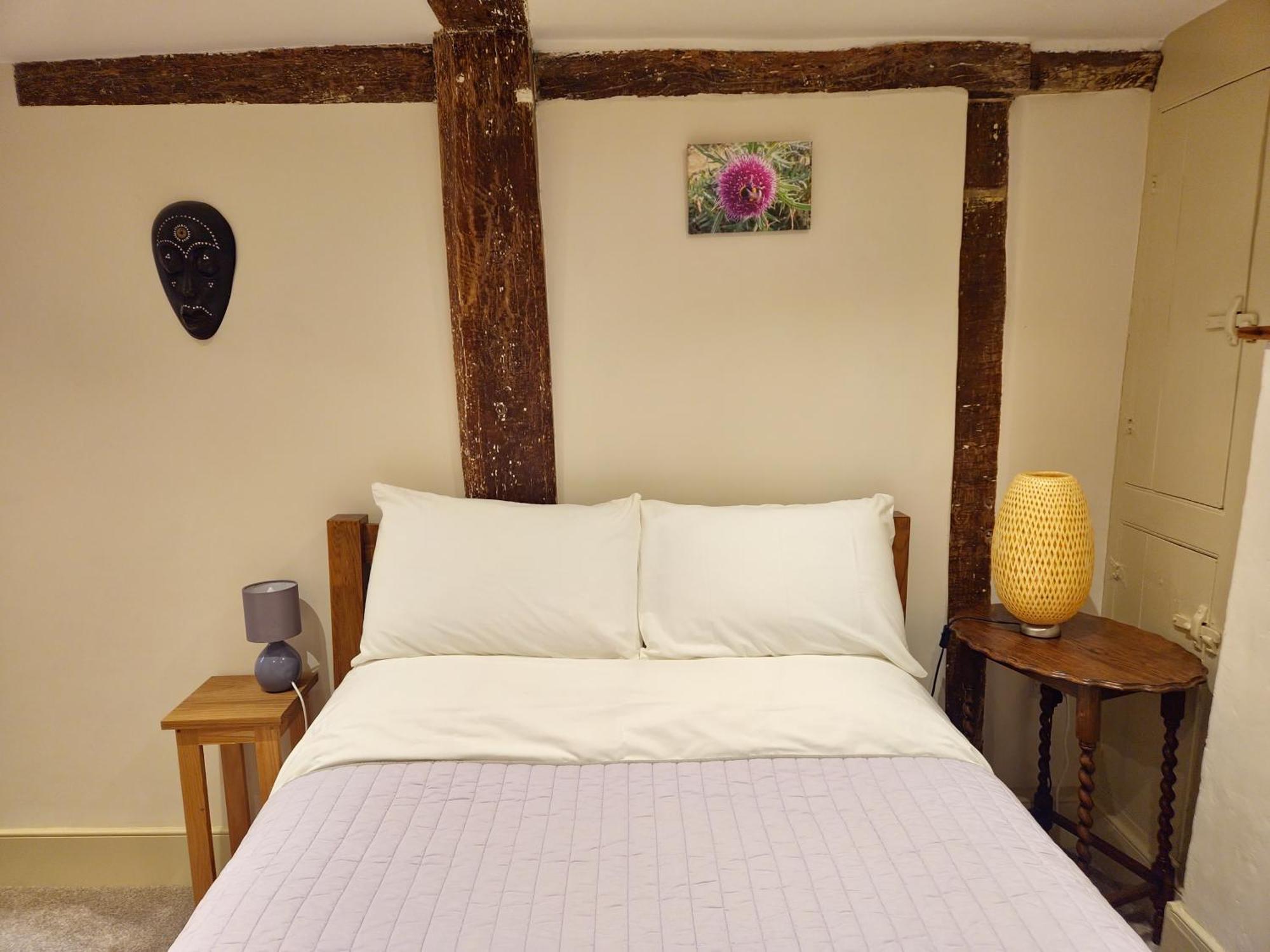 Central Gloucester Self-Catering Flat - A Hidden Gem Esterno foto